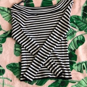 Off shoulder long sleeve